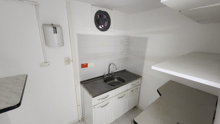 Consultorio en venta en Bocagrande, Cartagena, 40 m² · foto 7 de 8