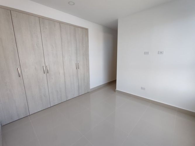Apartamento de 3 alcobas en venta en El Prado, Soacha, 133 m² · foto 4 de 12