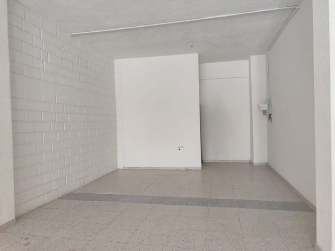 Local en arriendo en Miraflores, Santa Marta, 106 m² · foto 2 de 5