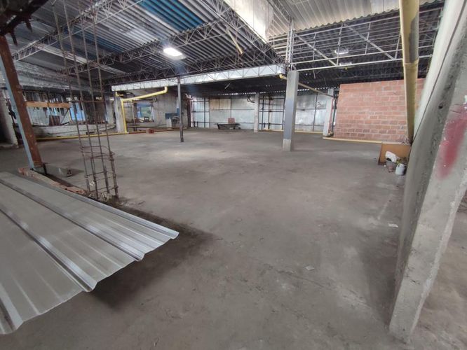 Bodega en arriendo en La Nueva Base, Cali, 450 m² · foto 3 de 9