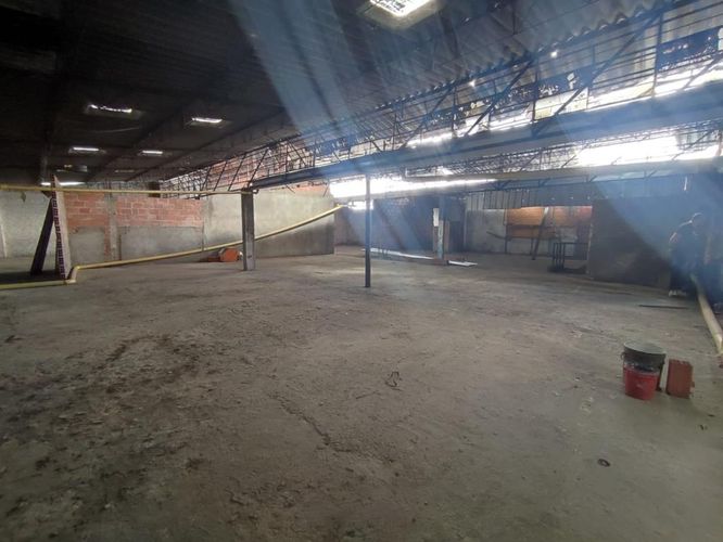 Bodega en arriendo en La Nueva Base, Cali, 450 m² · foto 7 de 9