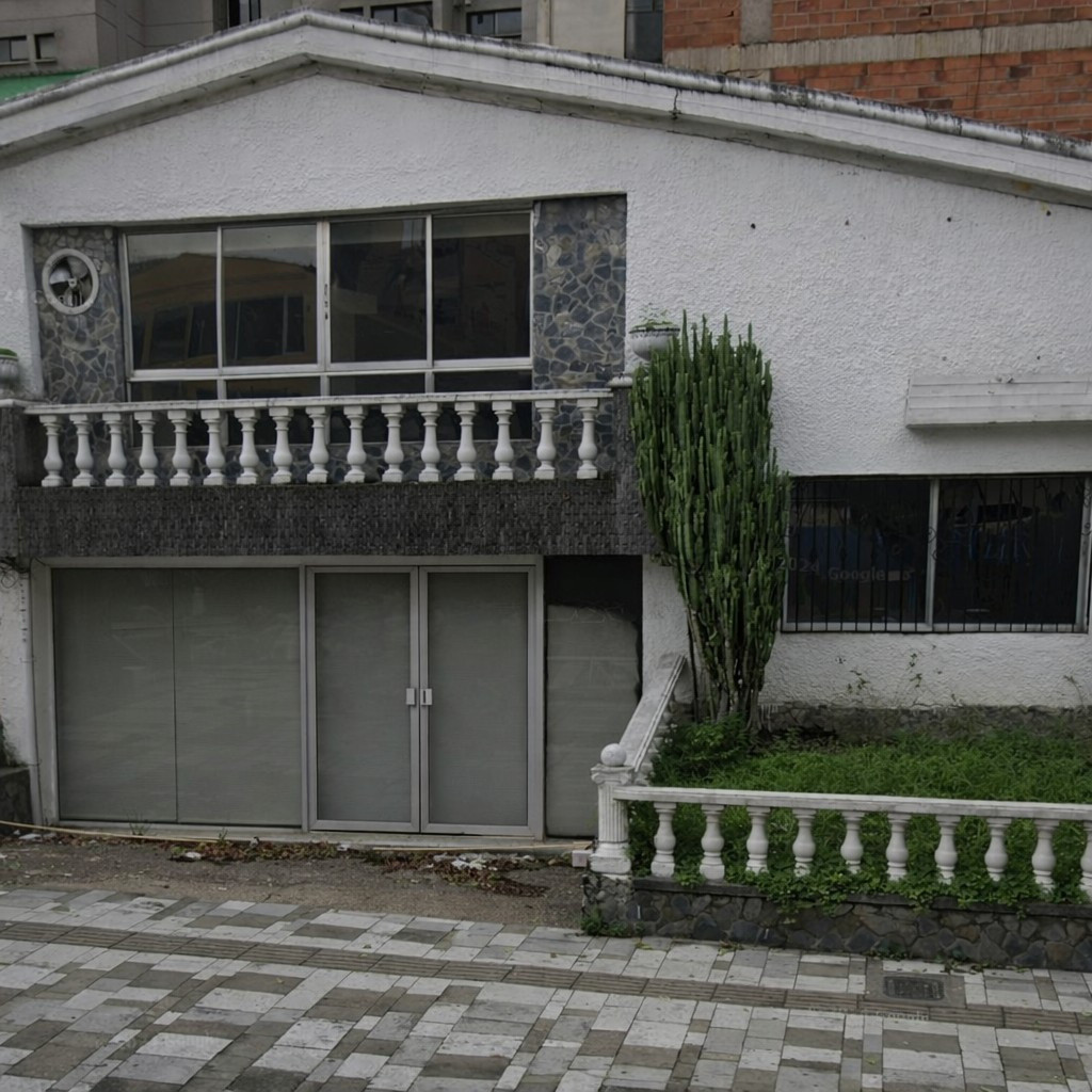 Casa Lote en venta en Laureles, Medellín [No disponible] 3