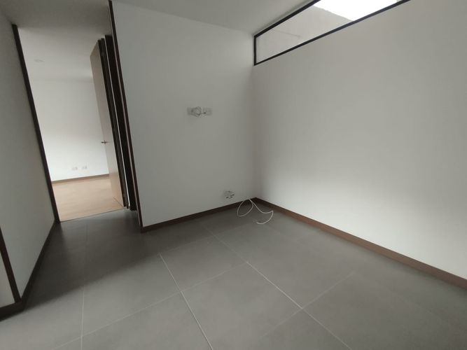 Apartamento de 3 alcobas en arriendo en Loma Del Escobero, Envigado, 101 m² · foto 8 de 17