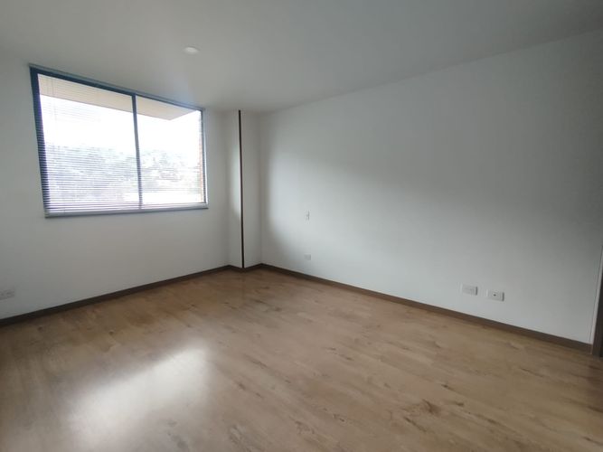 Apartamento de 3 alcobas en arriendo en Loma Del Escobero, Envigado, 101 m² · foto 12 de 17