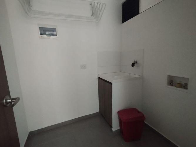 Apartamento de 3 alcobas en arriendo en Loma Del Escobero, Envigado, 135 m² · foto 3 de 19
