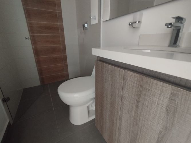 Apartamento de 3 alcobas en arriendo en Loma Del Escobero, Envigado, 135 m² · foto 13 de 19