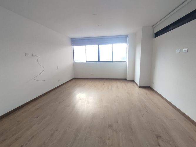 Apartamento de 3 alcobas en arriendo en Loma Del Escobero, Envigado, 135 m² · foto 17 de 19
