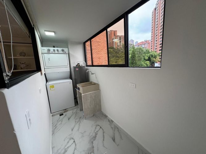 Apartamento de 2 alcobas en arriendo en El Poblado, Medellín, 101 m² · foto 7 de 20