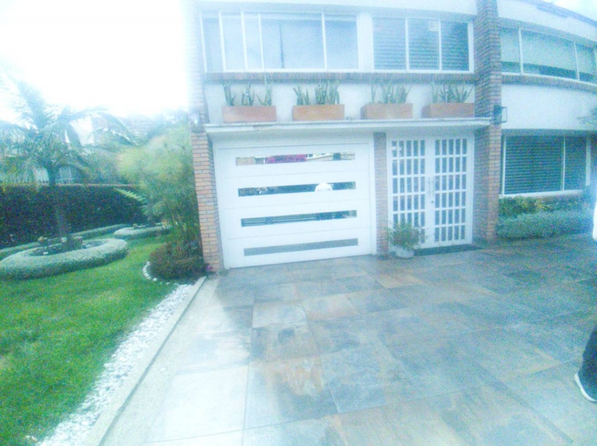 Casa en Arriendo en Niza norte, Bogotá
