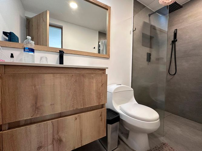 Casa de 4 alcobas en venta en El Poblado, Medellín, 163 m² · foto 15 de 17
