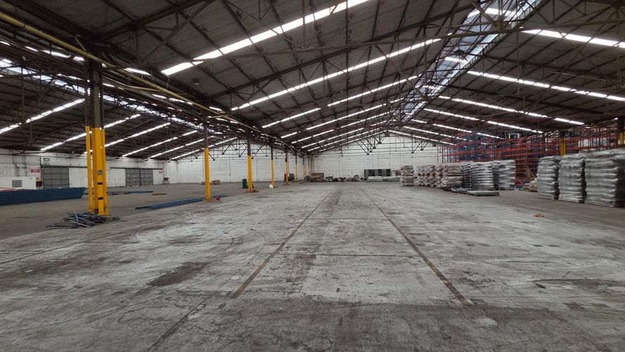 Bodega en arriendo en Salomia, Cali, 4200 m² · foto 17 de 24