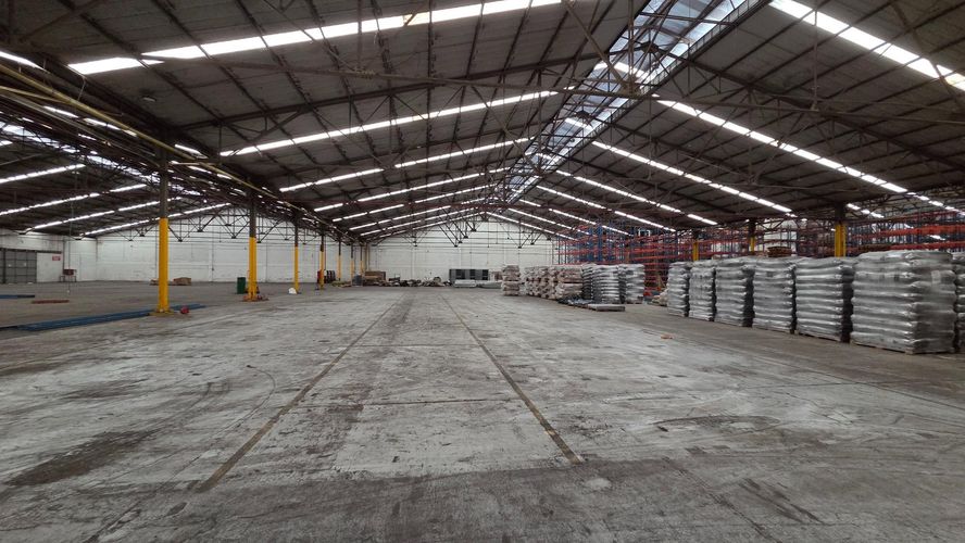 Bodega en arriendo en Salomia, Cali, 4200 m² · foto 15 de 24