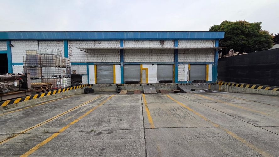 Bodega en arriendo en Salomia, Cali, 4200 m² · foto 3 de 24