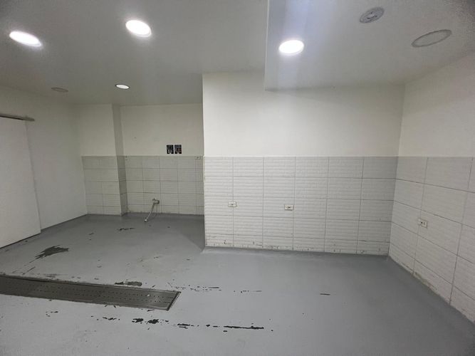 Local en arriendo en El Poblado, Medellín, 524 m² · foto 5 de 8