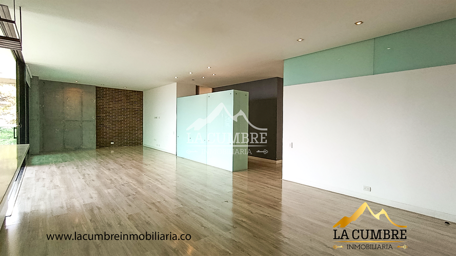 Apartamento de 3 alcobas en arriendo en Los Balsos, Medellín, 190 m² · foto 2 de 20