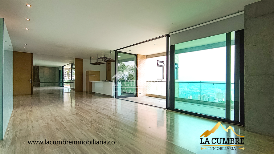 Apartamento de 3 alcobas en arriendo en Los Balsos, Medellín, 190 m² · foto 3 de 20