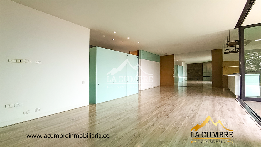 Apartamento de 3 alcobas en arriendo en Los Balsos, Medellín, 190 m² · foto 4 de 20