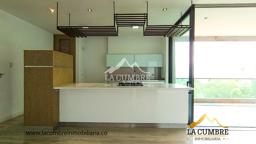 Apartamento de 3 alcobas en arriendo en Los Balsos, Medellín, 190 m² · foto 5 de 20