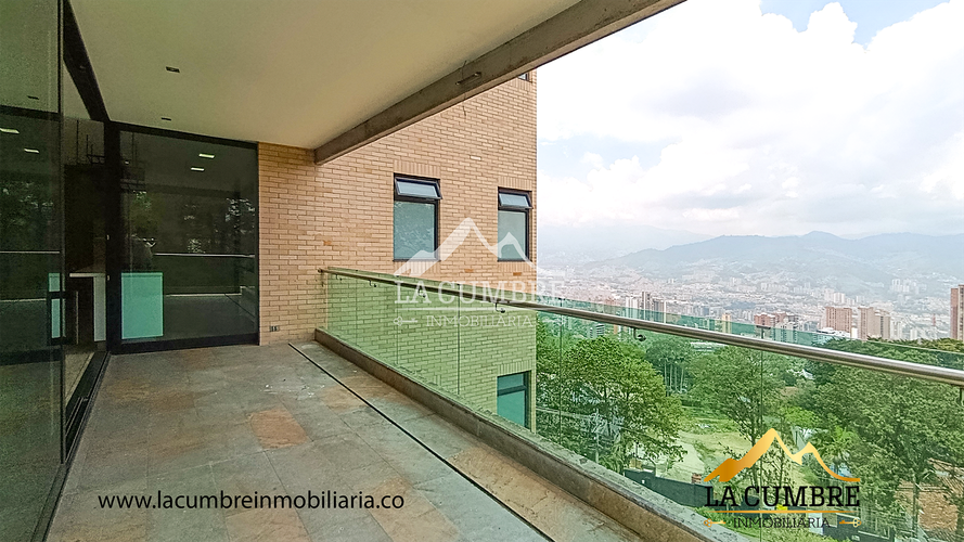 Apartamento de 3 alcobas en arriendo en Los Balsos, Medellín, 190 m² · foto 8 de 20