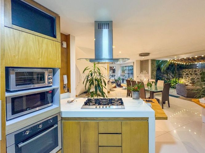 Casa de 3 alcobas en venta en Tierra Prometida, Envigado, 300 m² · foto 5 de 21