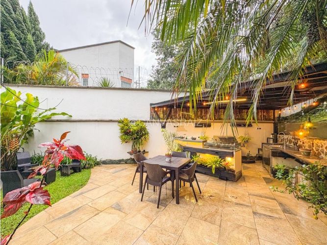 Casa de 3 alcobas en venta en Tierra Prometida, Envigado, 300 m² · foto 9 de 21