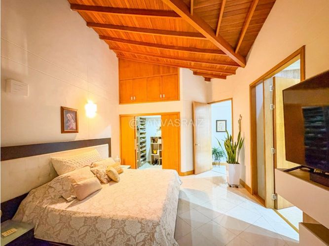 Casa de 3 alcobas en venta en Tierra Prometida, Envigado, 300 m² · foto 15 de 21