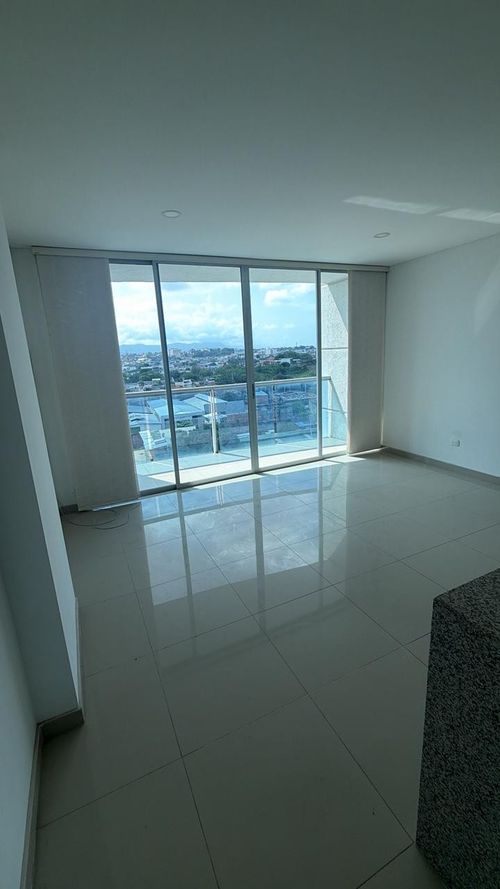 Apartamento de 3 alcobas en venta en Girardot, Girardot, 80 m² · foto 2 de 16