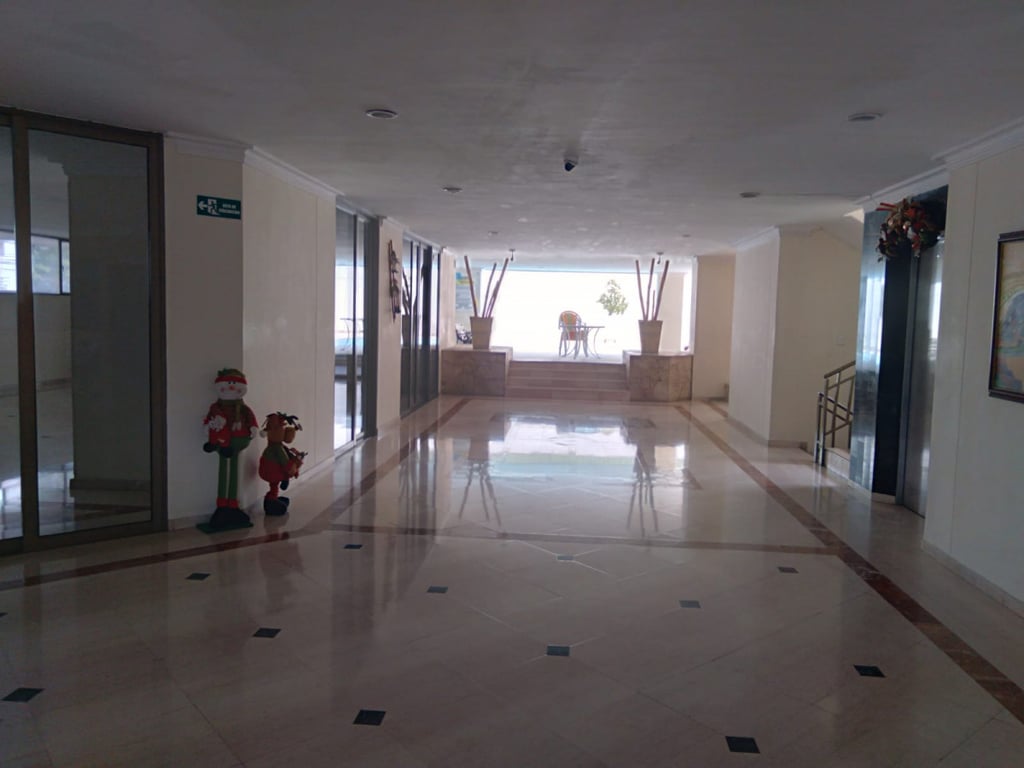 Apartamento en venta en Rodadero, Santa Marta · foto 4 de 12