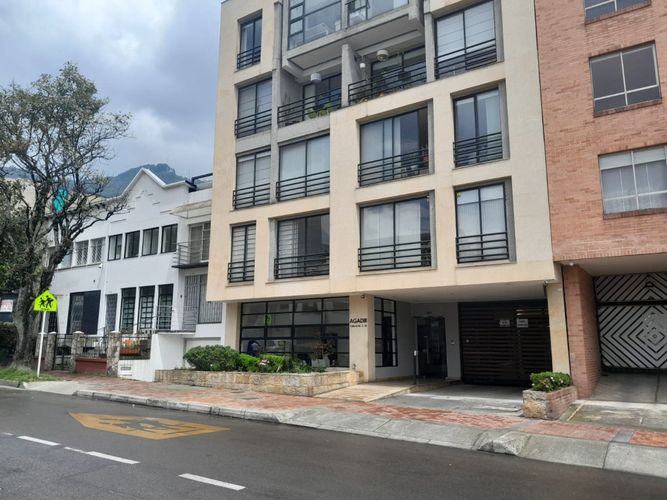 Apartamento de 3 alcobas en venta en Chapinero Alto, Bogotá, 104 m² · foto 2 de 17