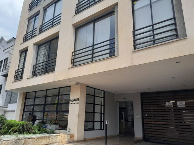 Apartamento de 3 alcobas en venta en Chapinero Alto, Bogotá, 104 m² · foto 3 de 17