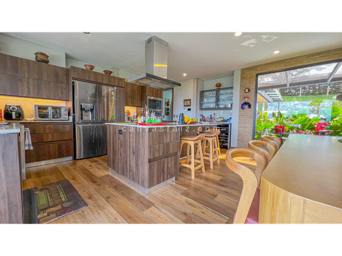 Casa de 5 alcobas en venta en Guamito, La Ceja, 484 m² · foto 5 de 21