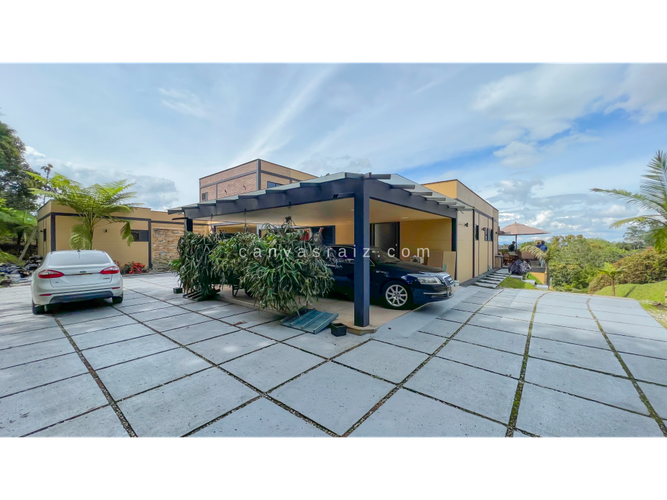 Casa de 5 alcobas en venta en Guamito, La Ceja, 484 m² · foto 20 de 21