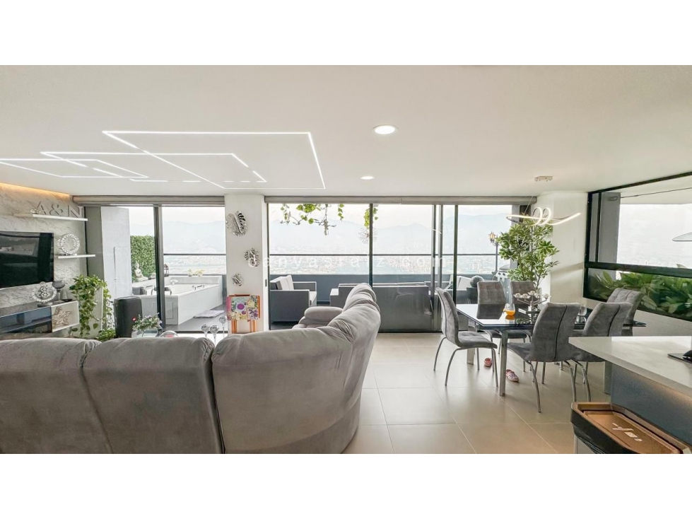 Apartment for sale in El Poblado, Medellín