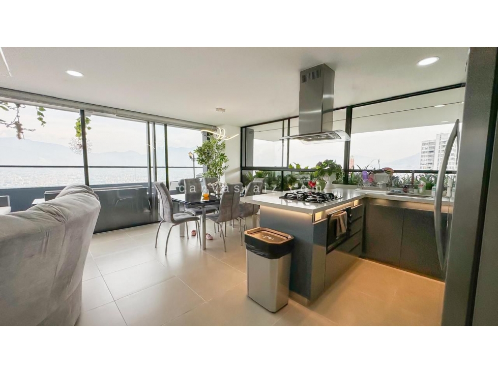 Apartment for sale in El Poblado, Medellín 2