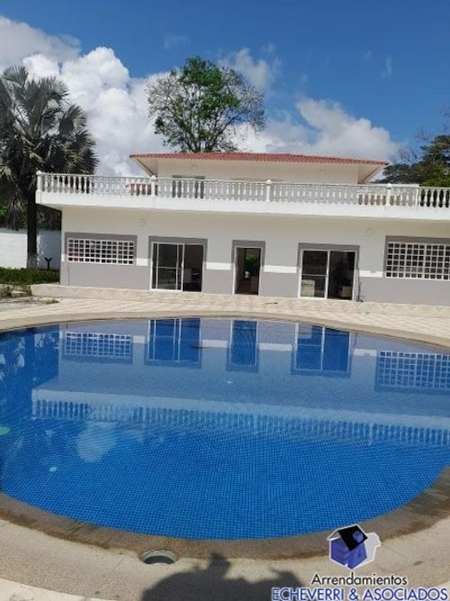 Casa de 4 alcobas en venta en Alejandria, Ibagué · foto 8 de 9
