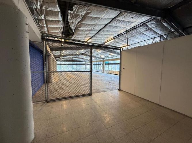 Local en venta en La Castellana, Medellín, 926 m² · foto 8 de 10