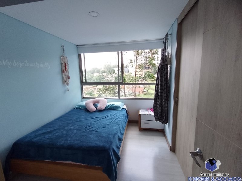 Apartamento en venta en Loma Del Esmeraldal, Envigado · foto 5 de 11