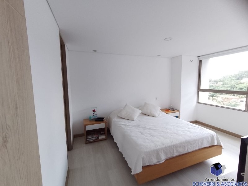 Apartamento en venta en Loma Del Esmeraldal, Envigado · foto 6 de 11