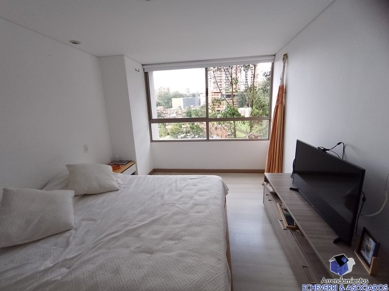 Apartamento en venta en Loma Del Esmeraldal, Envigado · foto 7 de 11