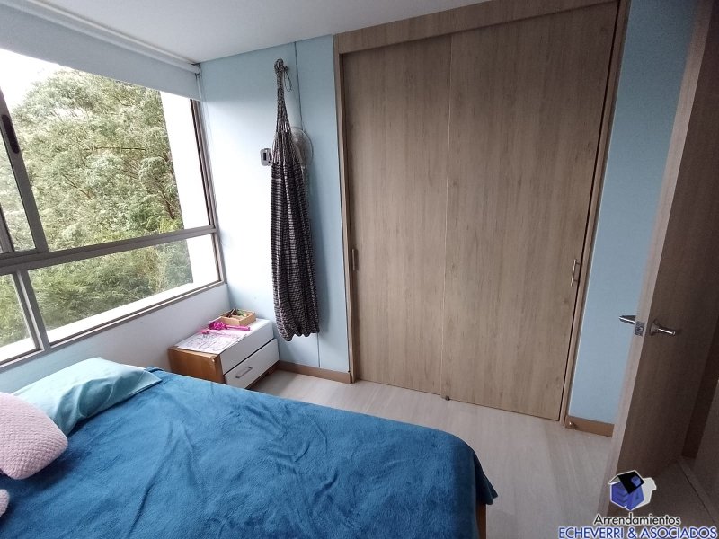 Apartamento en venta en Loma Del Esmeraldal, Envigado · foto 8 de 11