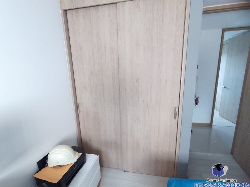 Apartamento en venta en Loma Del Esmeraldal, Envigado · foto 10 de 11