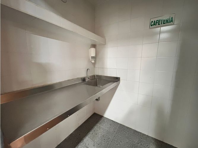 Oficina en arriendo en Guayabal, Medellín, 178 m² · foto 8 de 10