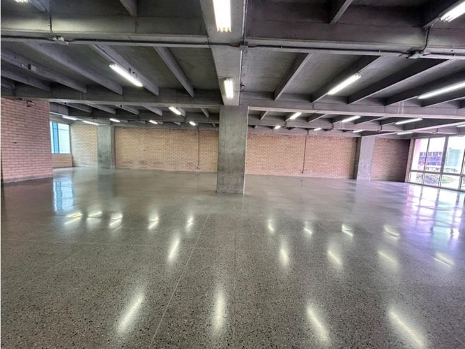 Oficina en arriendo en Guayabal, Medellín, 350 m² · foto 5 de 13
