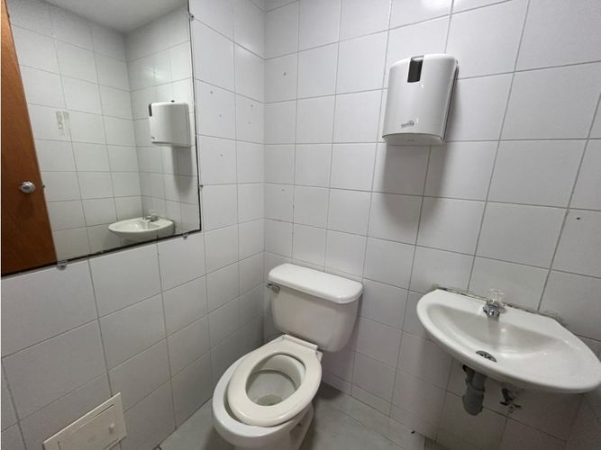 Oficina en arriendo en Guayabal, Medellín, 350 m² · foto 10 de 13