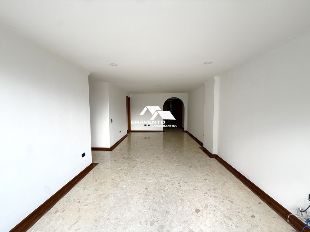 Apartamento en arriendo en Castropol, Medellín · foto 5 de 23