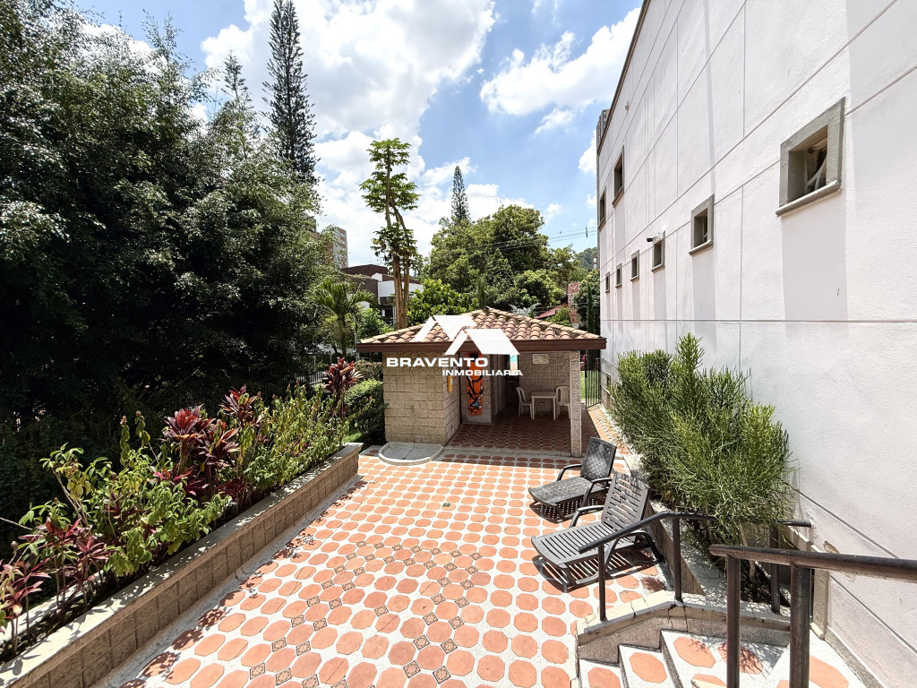 Apartamento en arriendo en Castropol, Medellín · foto 20 de 23