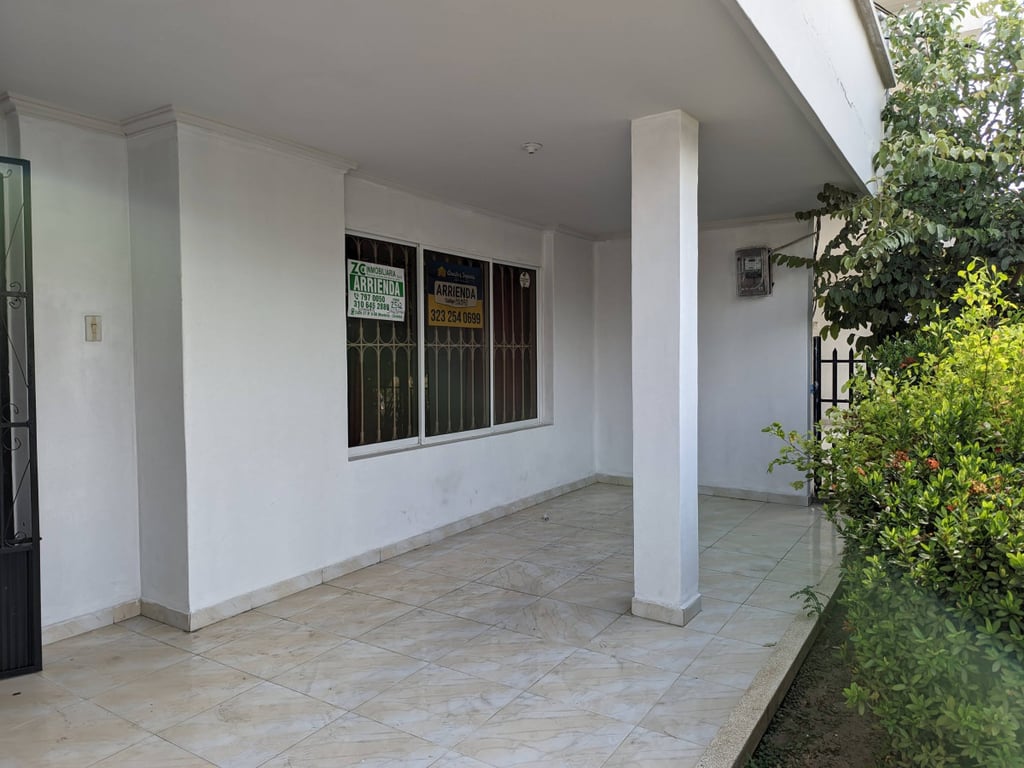 Casa en venta en Centro, Montería · foto 2 de 12
