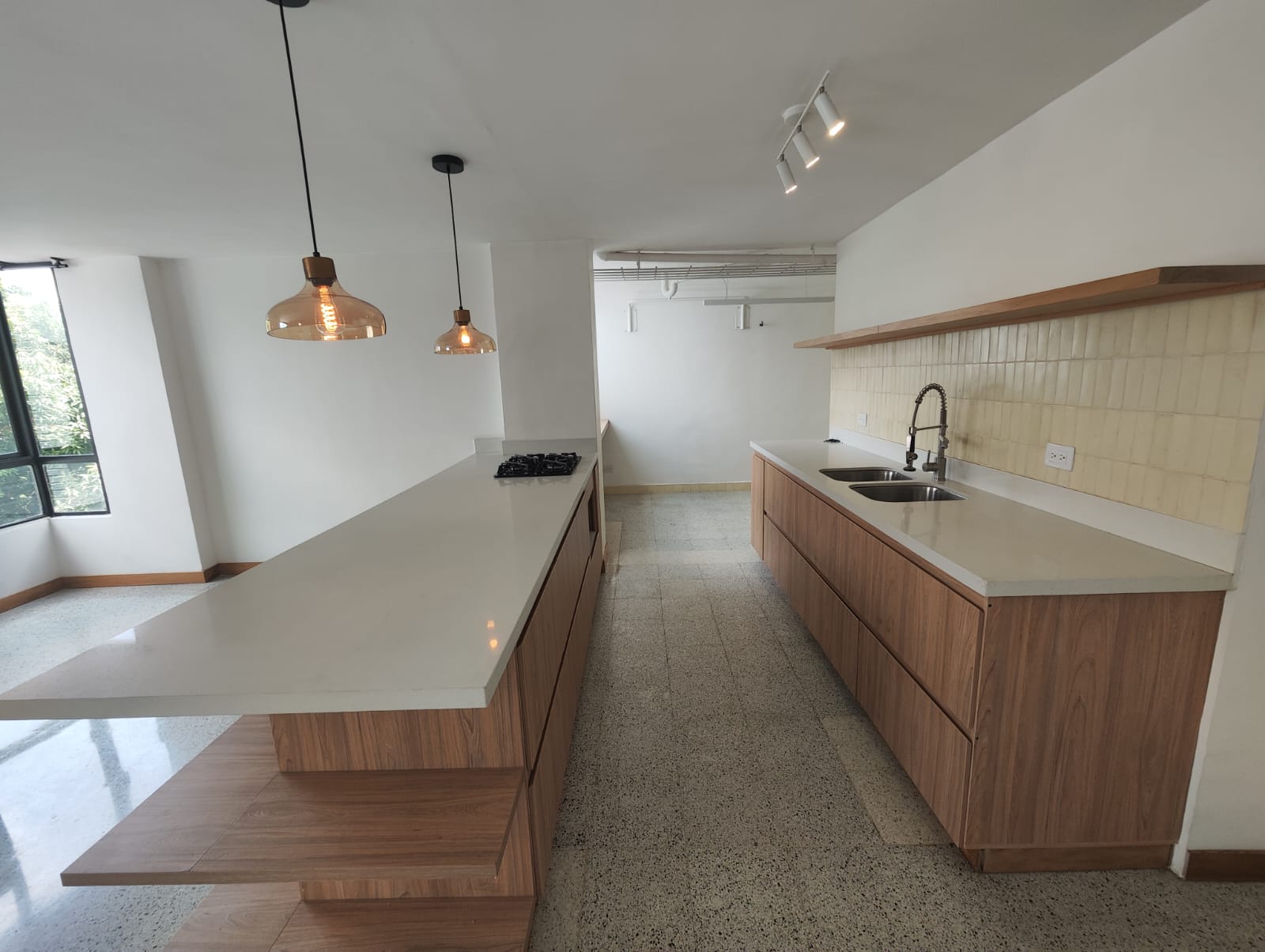 Apartamento en arriendo en El Poblado, Medellín · foto 3 de 7