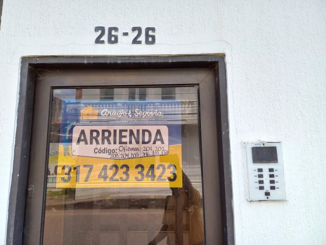 Oficina en arriendo en Centro, Montería, 266 m² · foto 2 de 12
