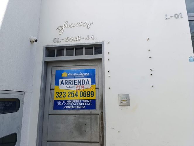 Oficina en arriendo en Centro, Montería, 349 m² · foto 2 de 12
